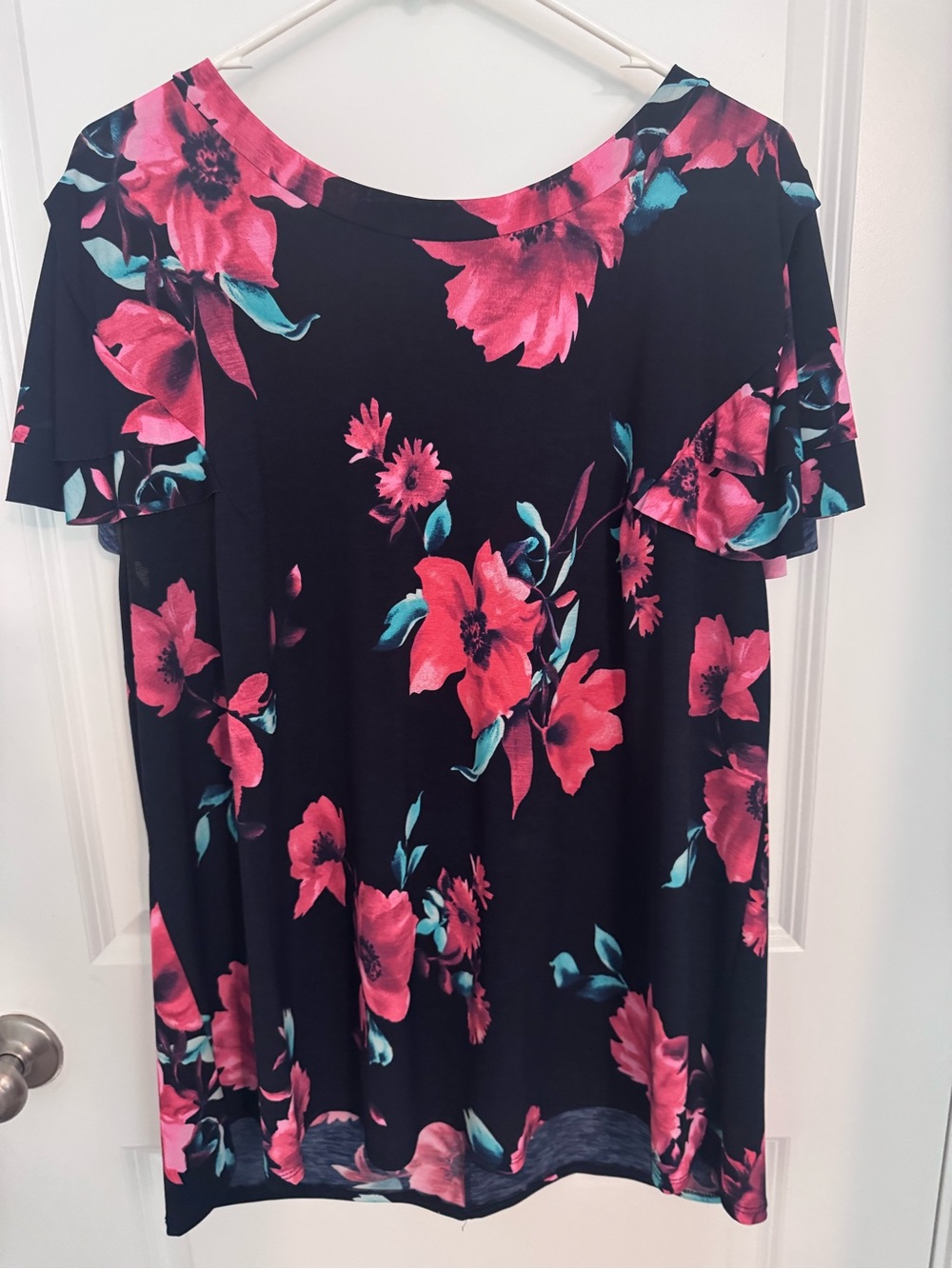 Sew In Love Floral Flutter Sleeve Top – Size 3X